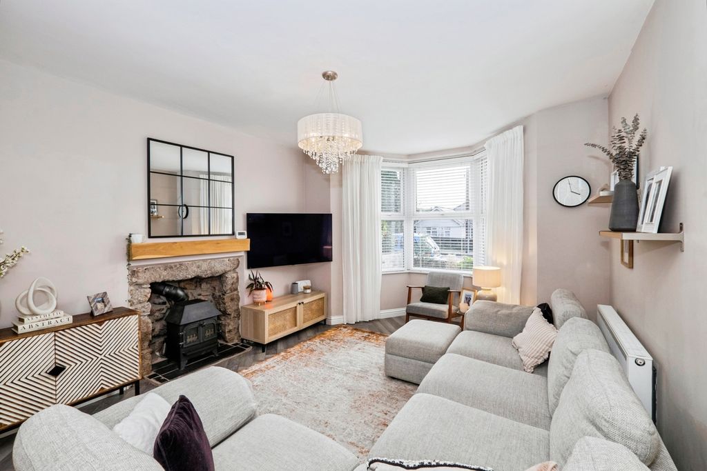 Property photo 3 of 19 Pbox-Img.Jpg