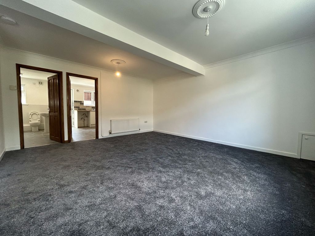 Property photo 3 of 9 Living Room