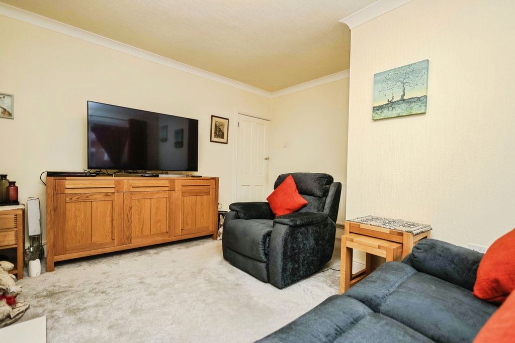 Property photo 3 of 30 Pbox-Img.Jpg