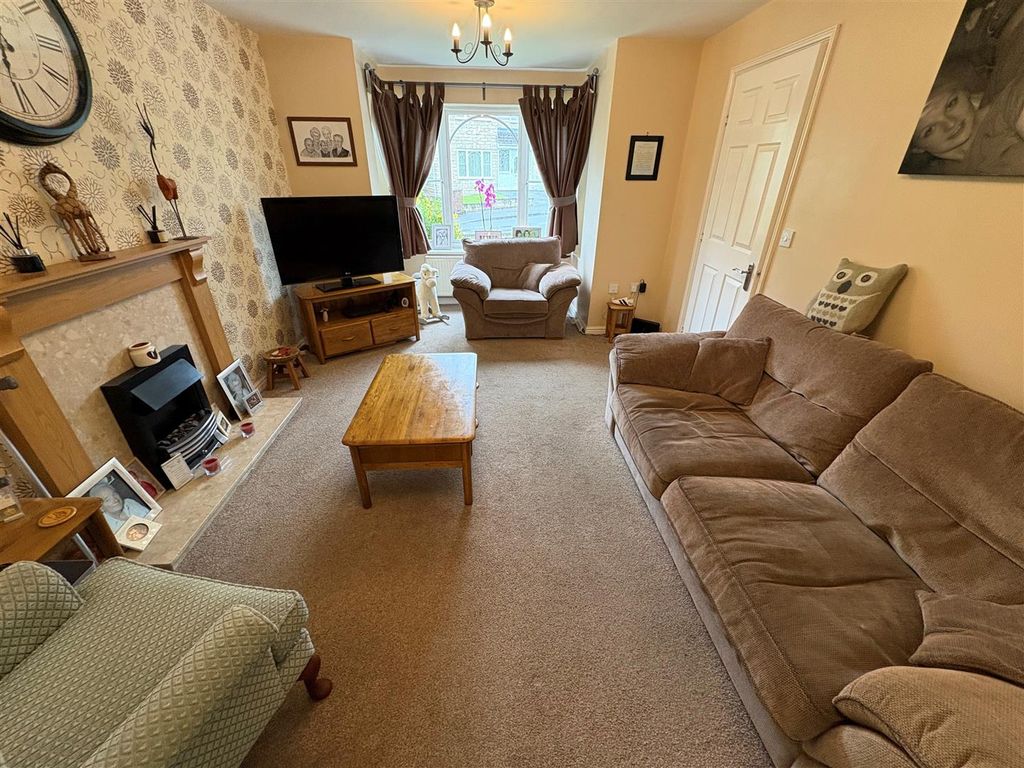 Property photo 3 of 24