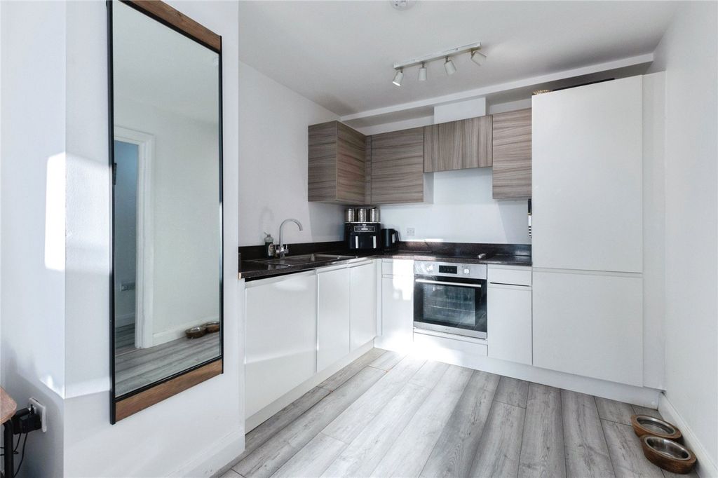 Property photo 2 of 11 Picture No. 03