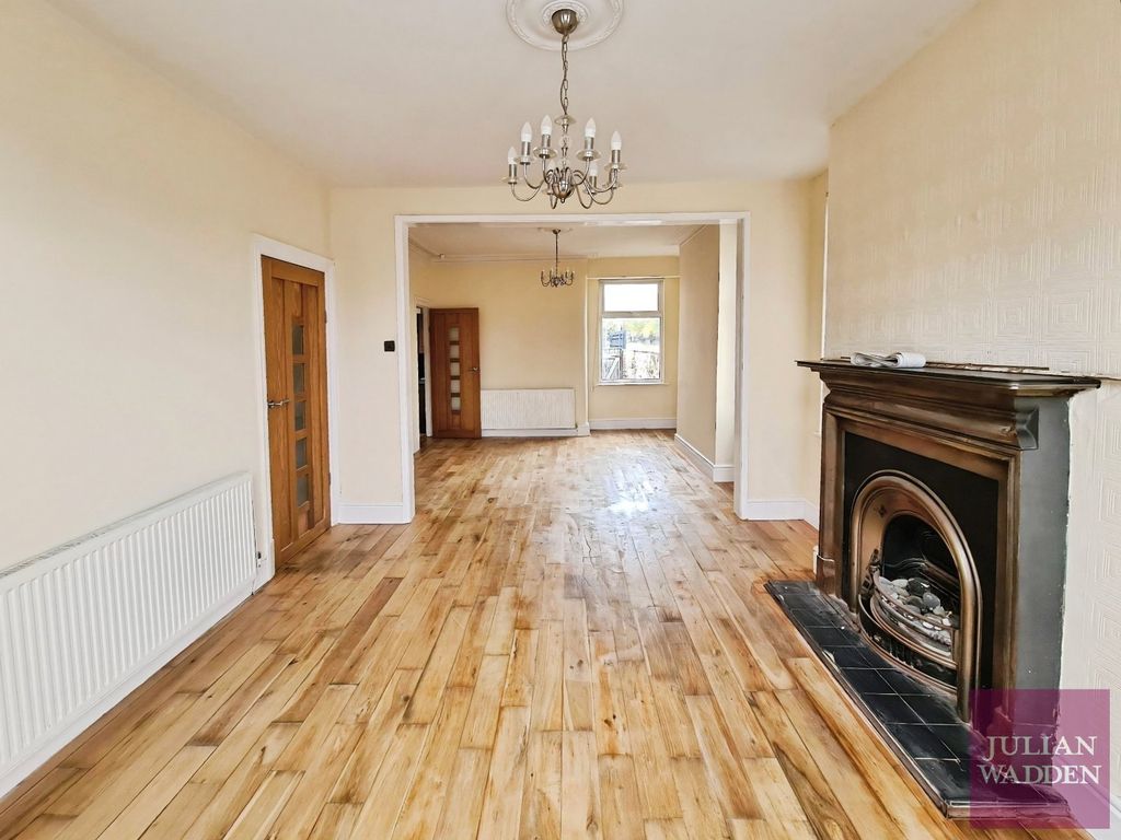 Property photo 3 of 13 Picture No. 15