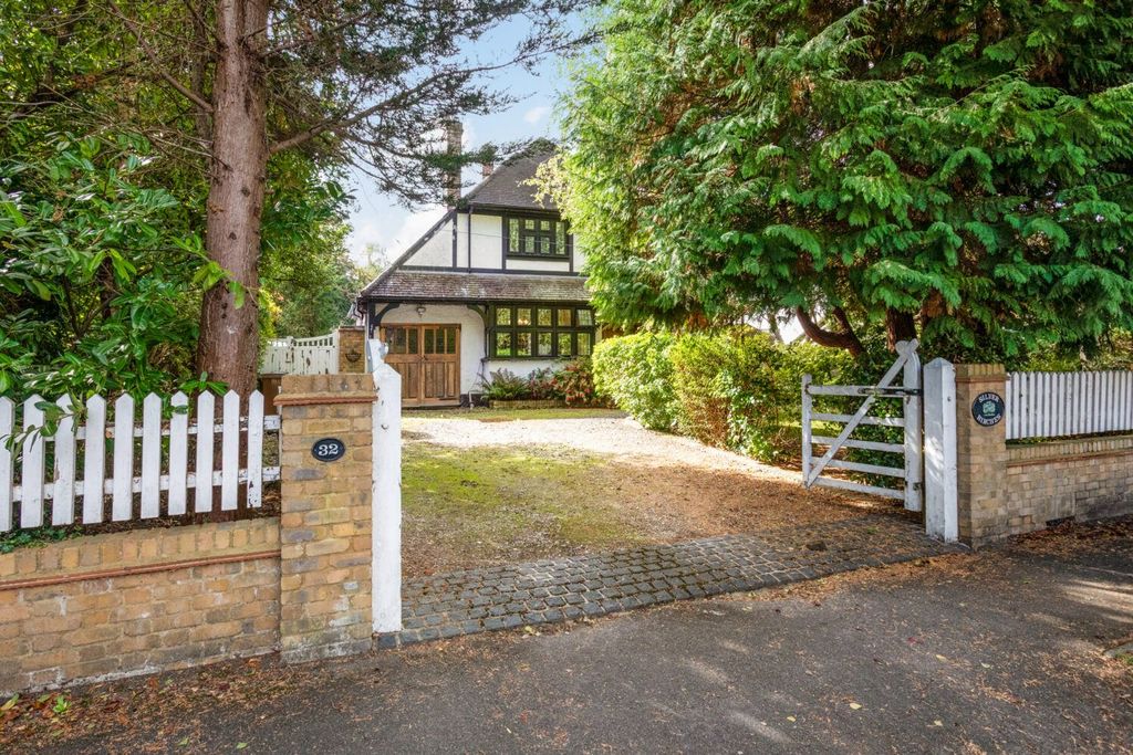 Property photo 1 of 24