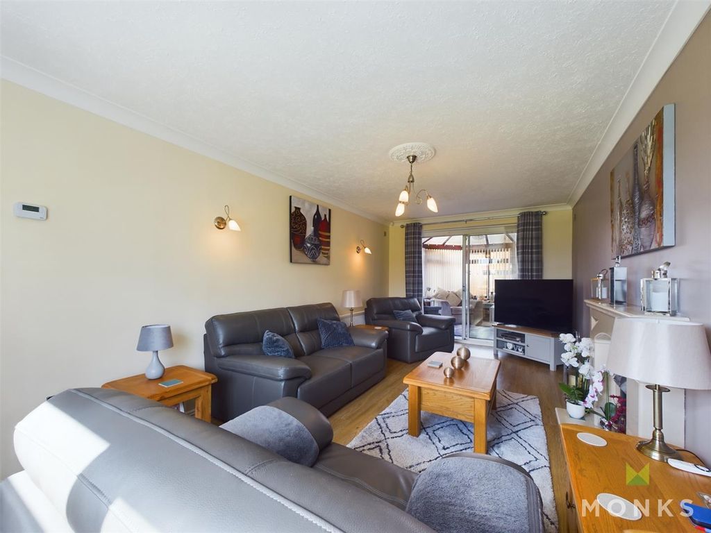 Property photo 3 of 23 Cam01348G0-Pr0426-Still012.Jpg