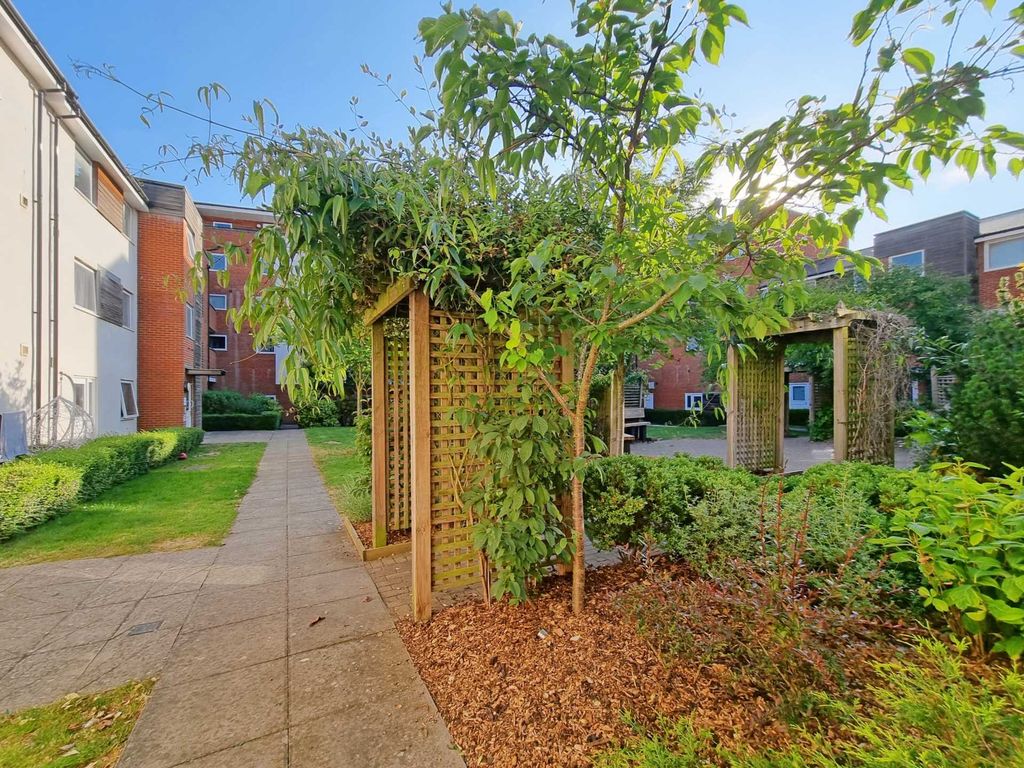 Property photo 3 of 13