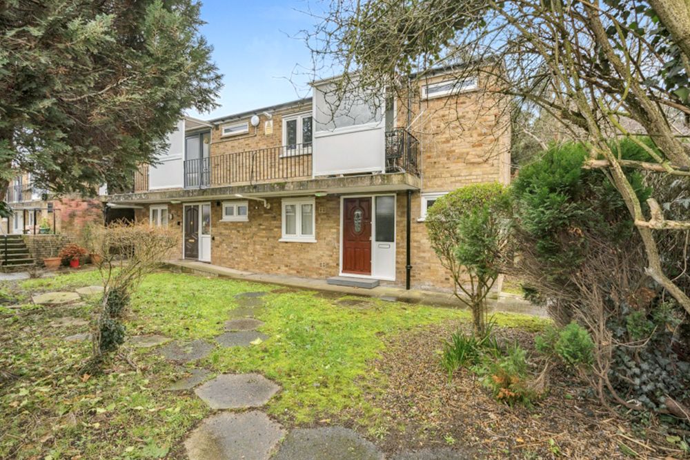 Property photo 1 of 8