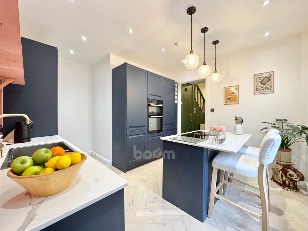 Property photo 3 of 37 Img_9664