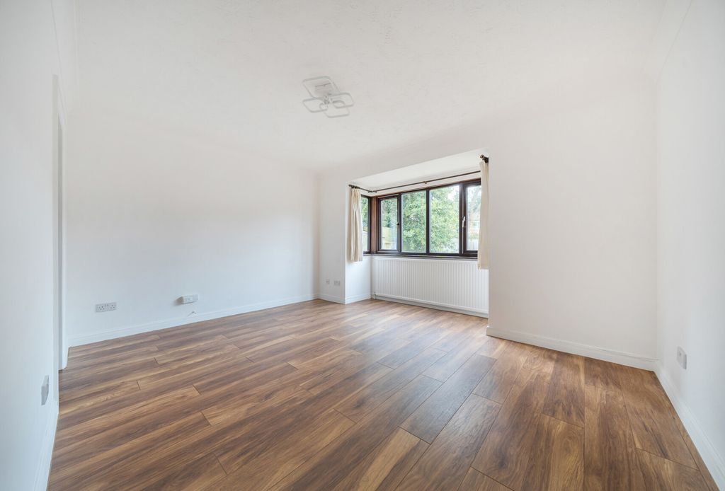 Property photo 1 of 7 1417183-6-69946B4...