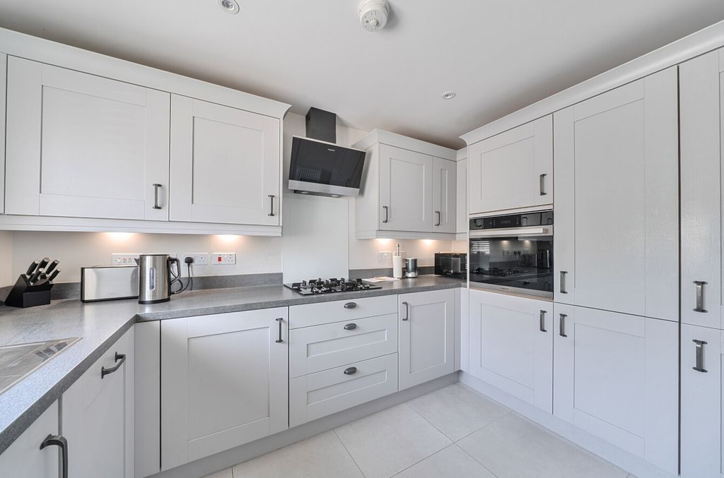 Property photo 2 of 12 1477598-21-6A399A...