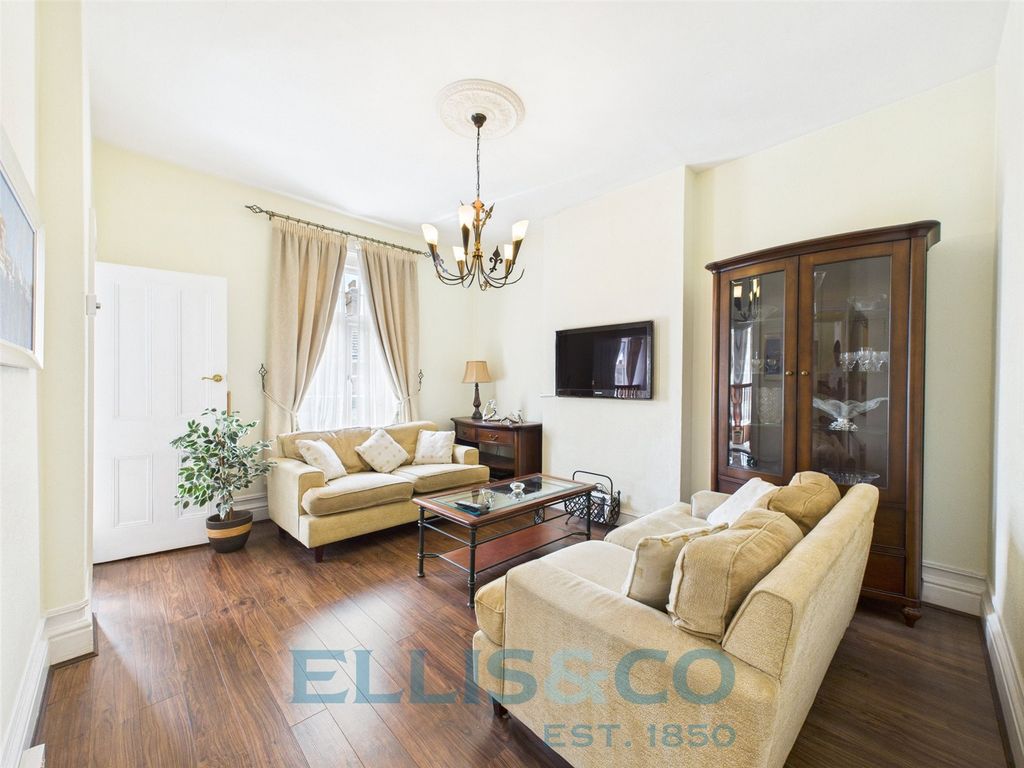 Property photo 3 of 9 Picture No. 06