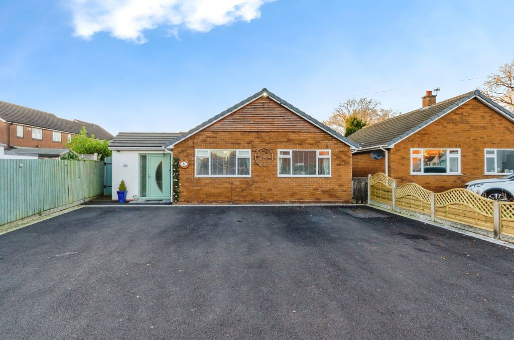 Property photo 3 of 25 Photo