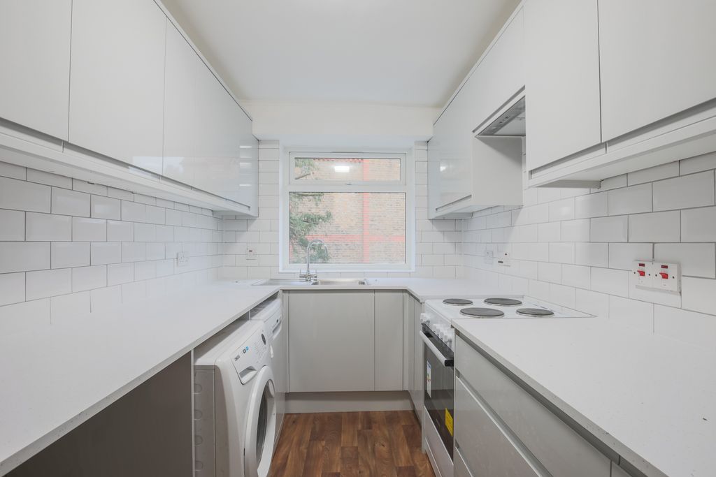 Property photo 3 of 15 Kitchen