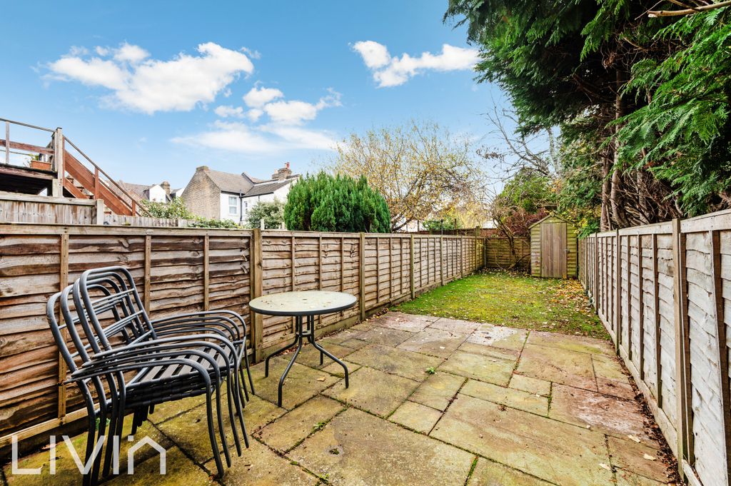 Property photo 2 of 12 Photo 5