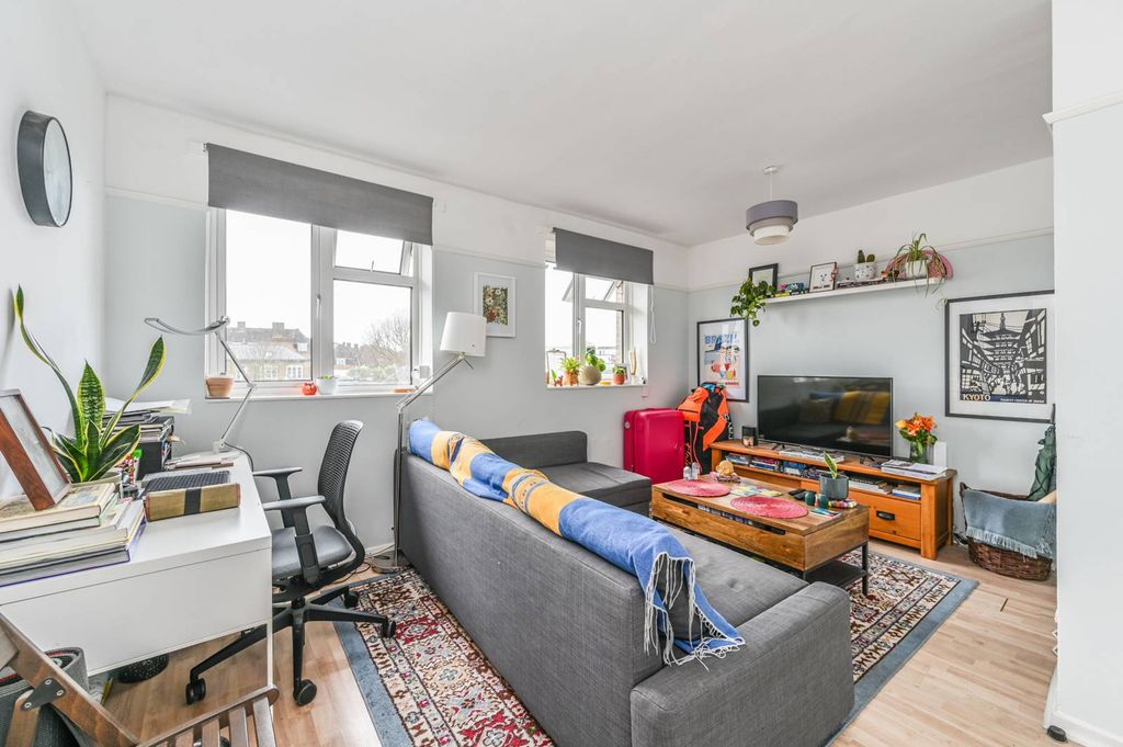 Property photo 1 of 5