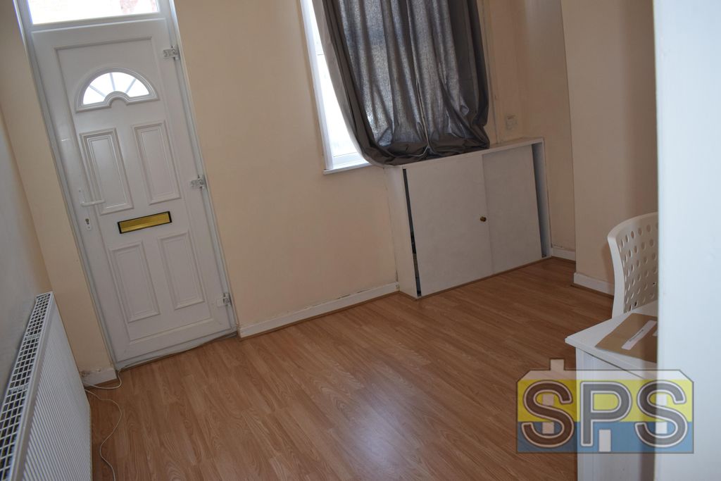 Property photo 2 of 7