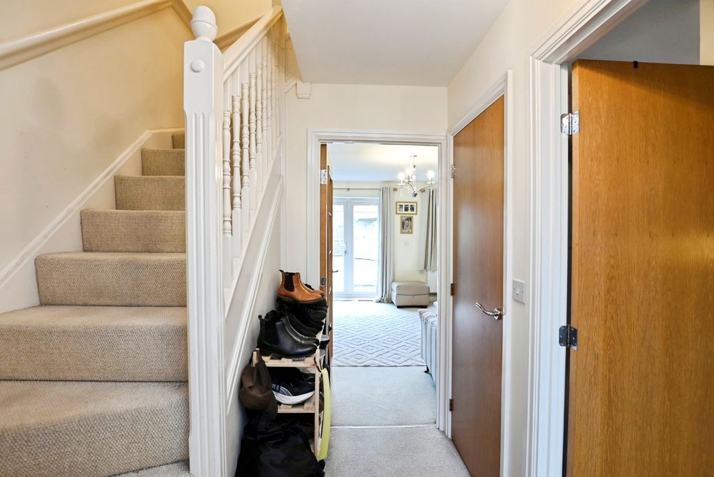 Property photo 3 of 38 Pbox-Img.Jpg