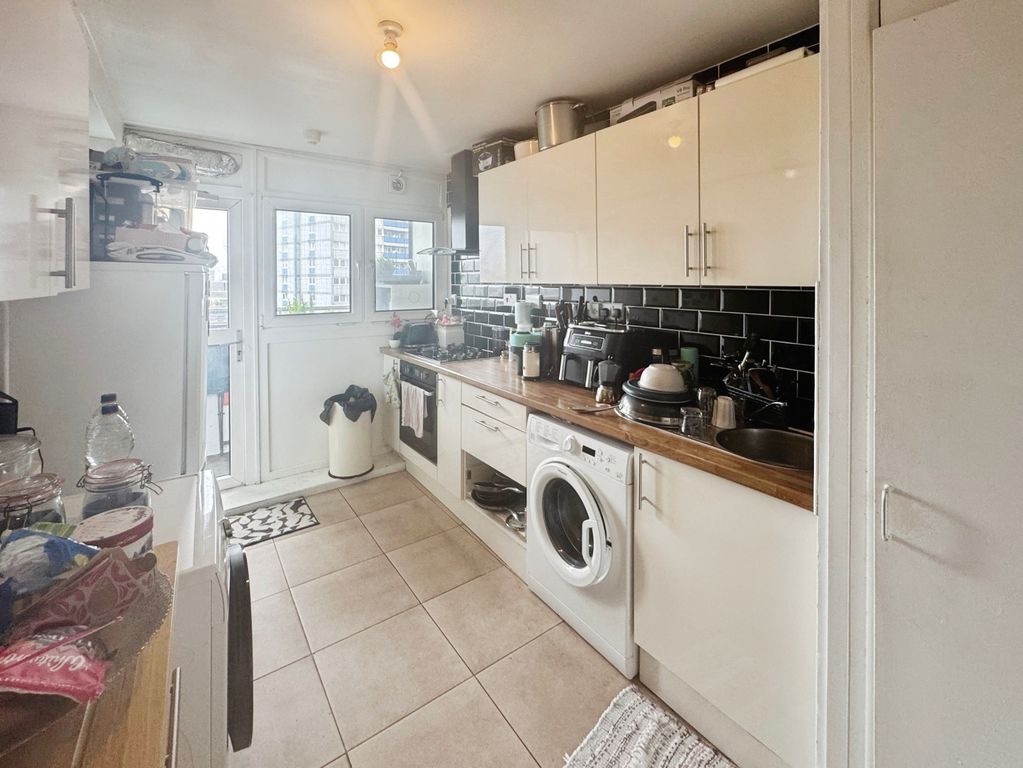 Property photo 3 of 9 Gallery