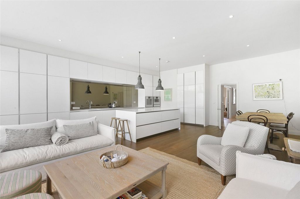 Property photo 3 of 16 Open Plan Kitchen