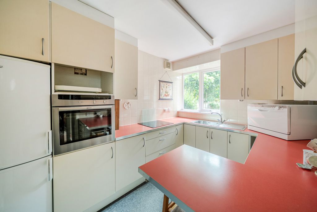 Property photo 2 of 16 Kitchen