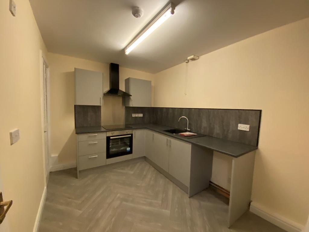 Property photo 2 of 8 Kitchen