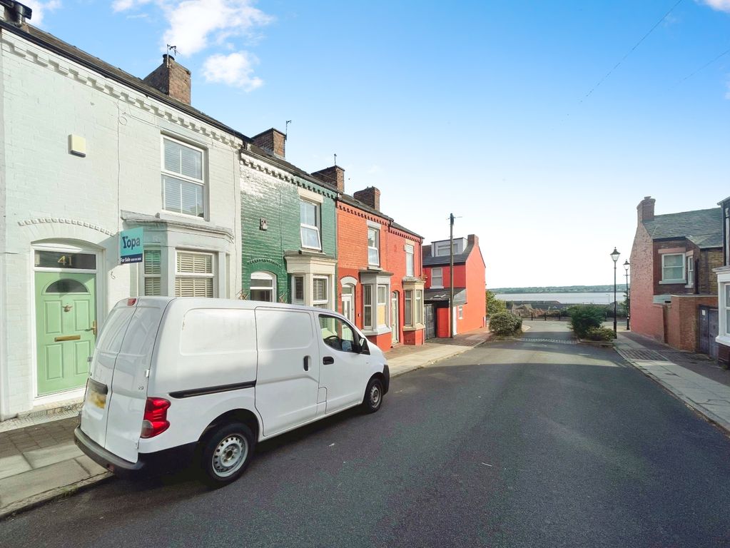 Property photo 2 of 12 7