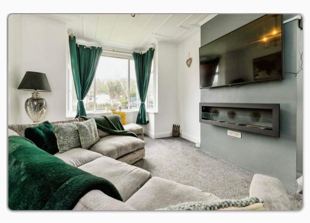 Property photo 2 of 14