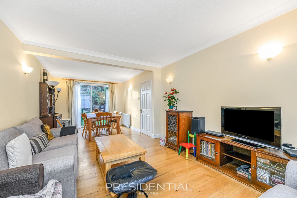 Property photo 3 of 25