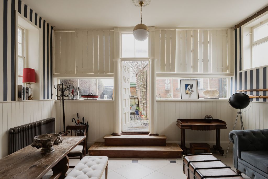 Property photo 1 of 26 325996 - 10A Market St, Harwich-28.Jpg