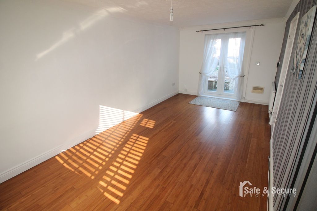 Property photo 3 of 9 Img_0356