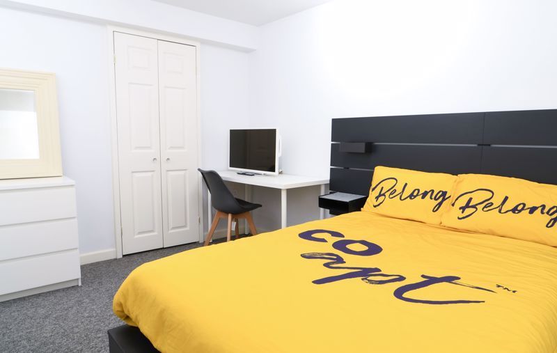 Property photo 2 of 6 Photo 9