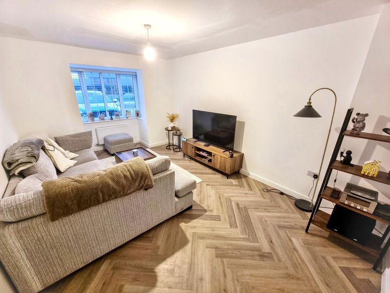 Property photo 2 of 10 Photo 8