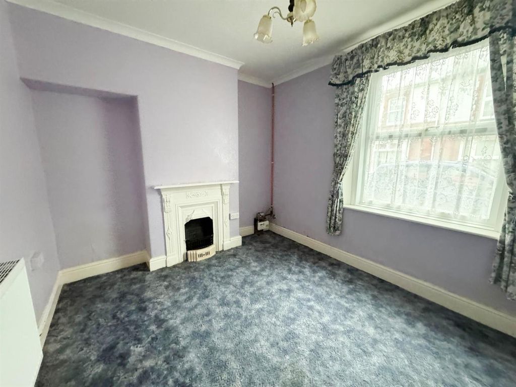 Property photo 2 of 9 Living Room