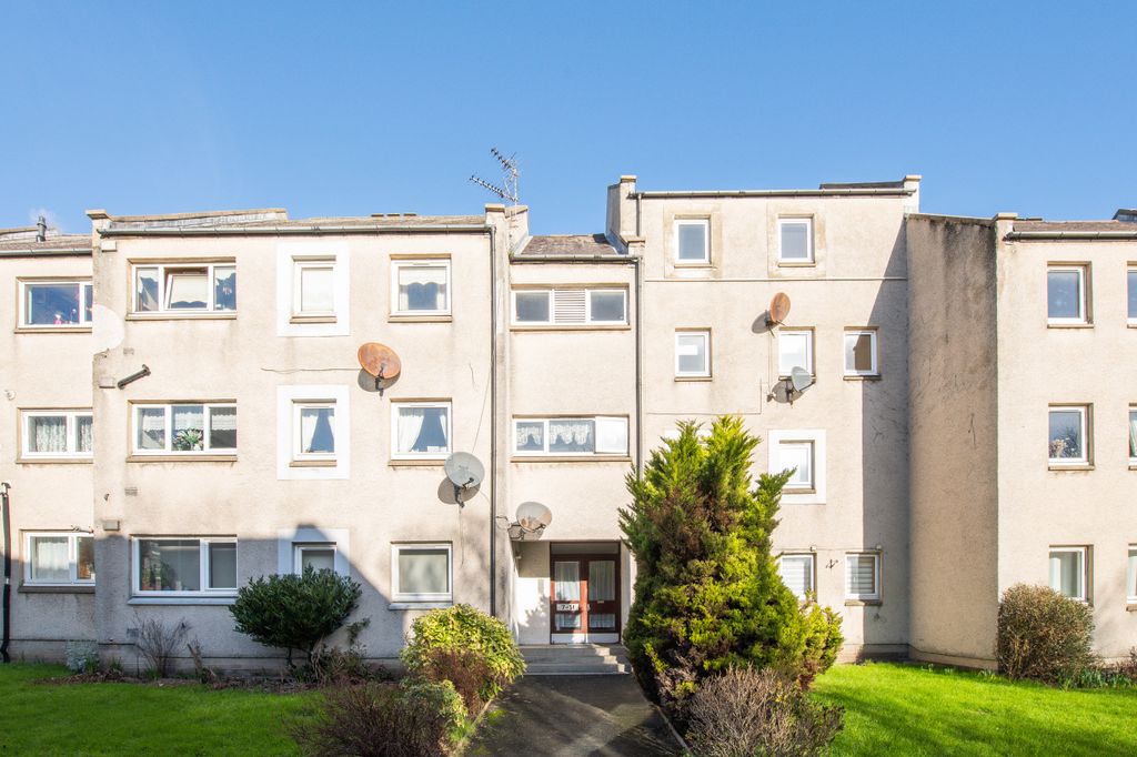 Property photo 1 of 30