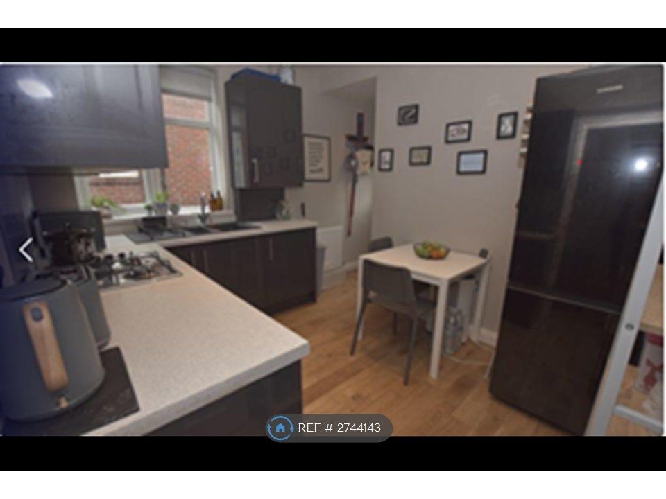 Property photo 2 of 22 Kitchen