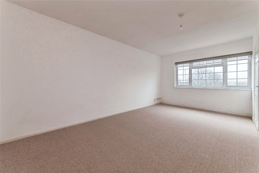 Property photo 2 of 11 Picture No. 31