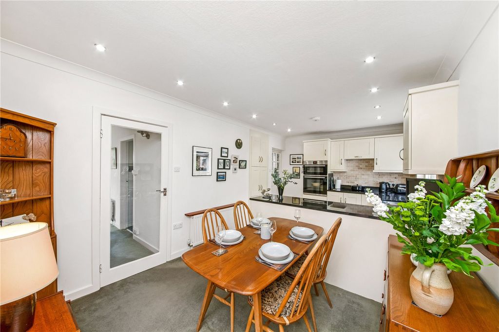 Property photo 3 of 27 Kitchen Diner