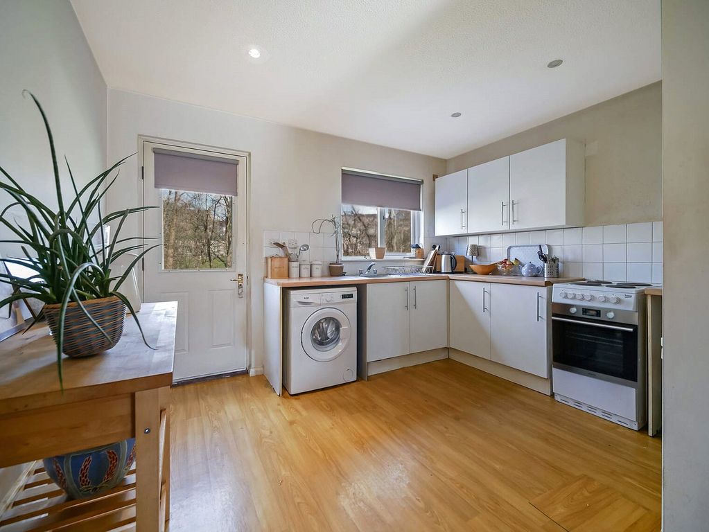 Property photo 3 of 16 Kitchen
