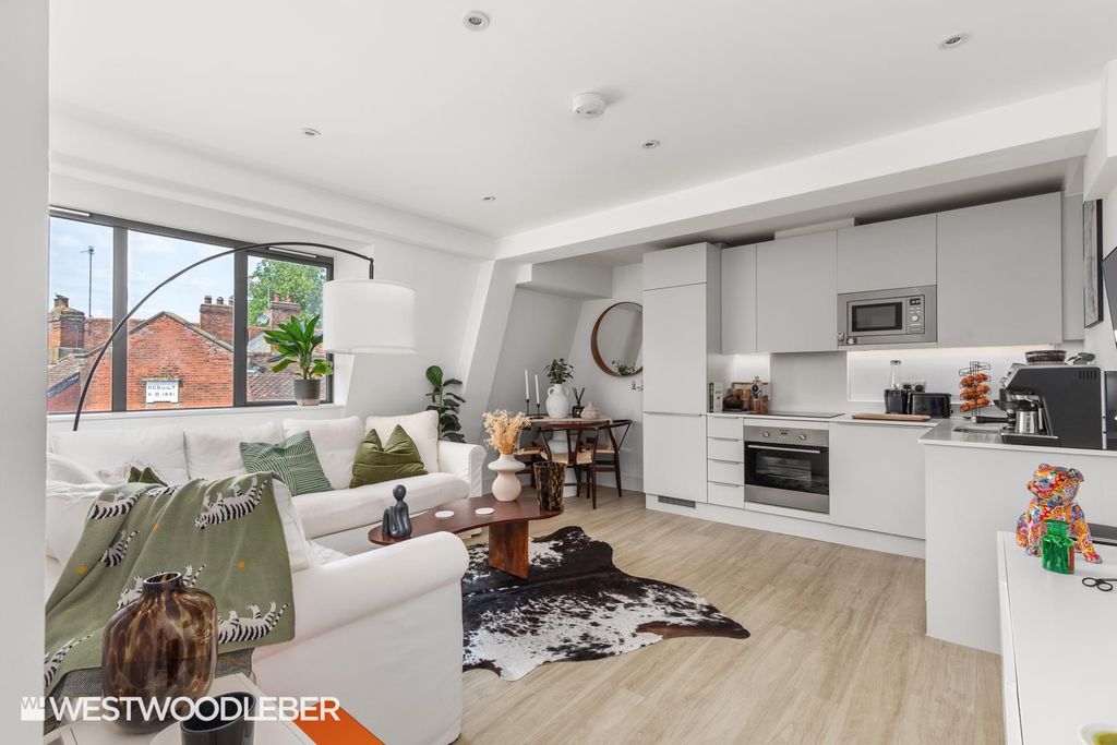 Property photo 2 of 17 Churchhouse_1.Jpg