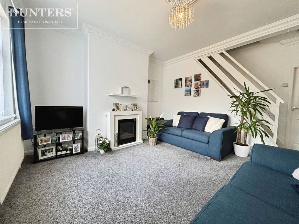 Property photo 3 of 16 Pbox-Img.Jpeg