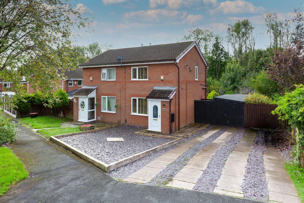 Property photo 1 of 11