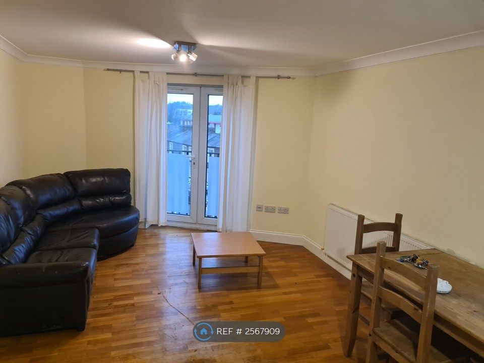Property photo 1 of 5
