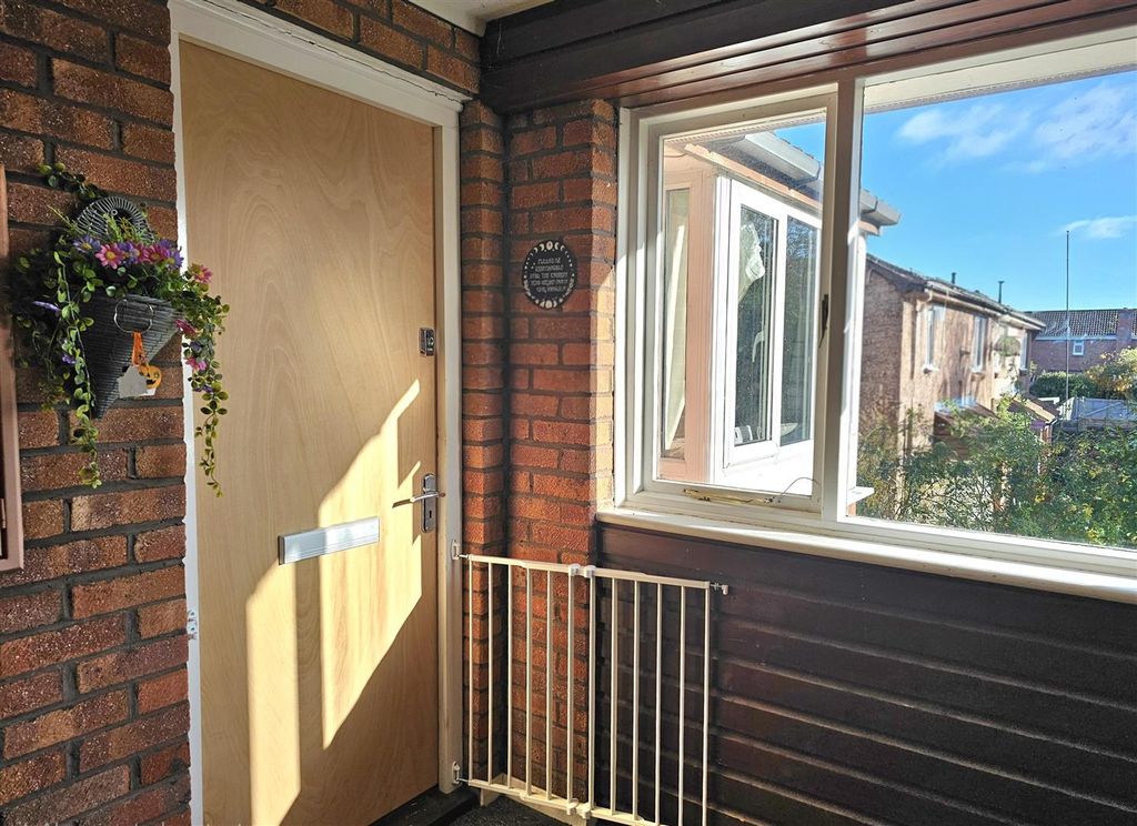 Property photo 2 of 11