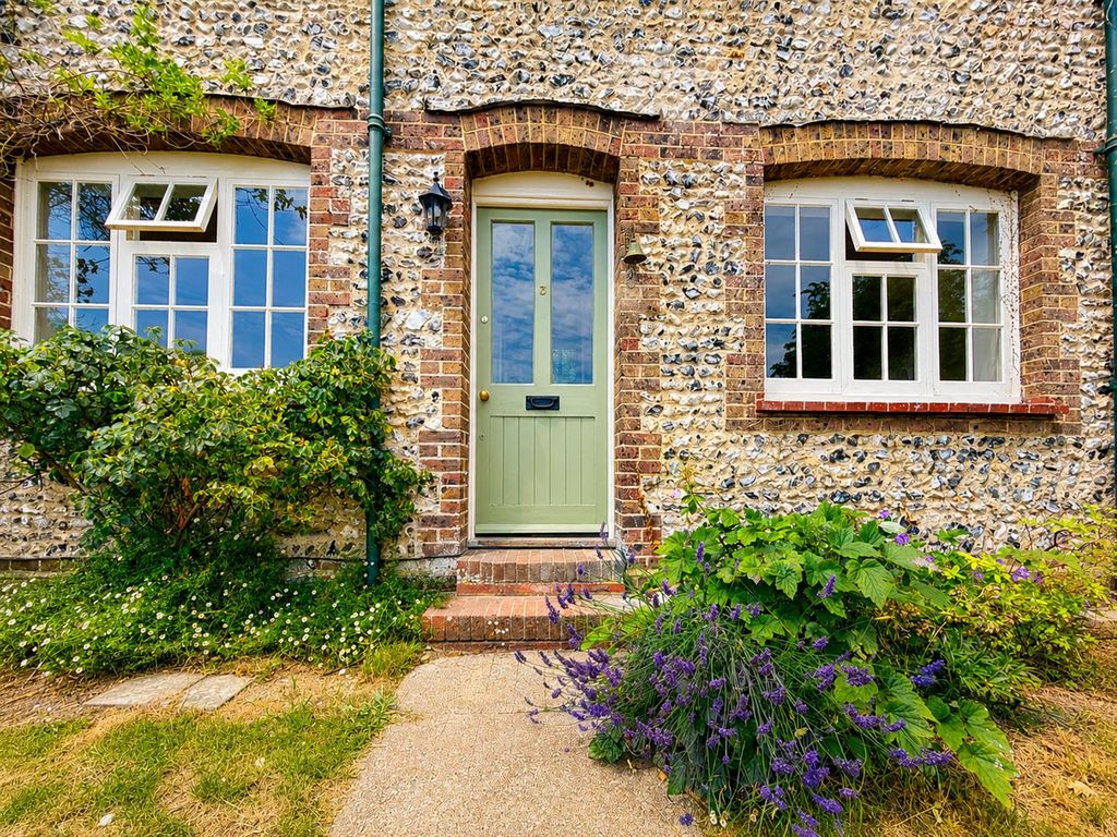 Property photo 2 of 18