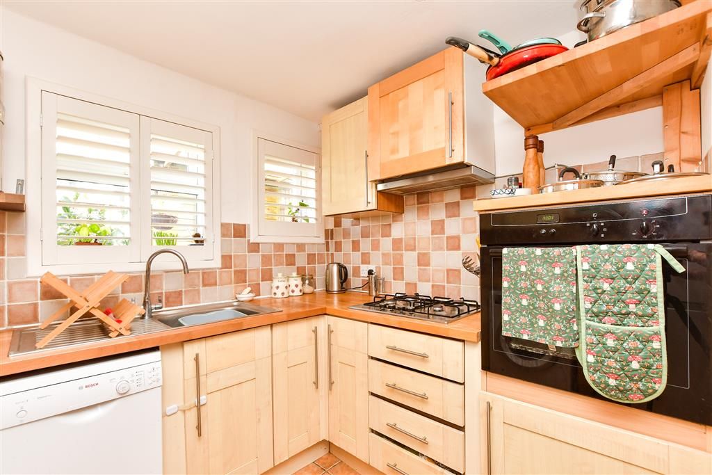Property photo 1 of 10 Breakfast Room / Diner