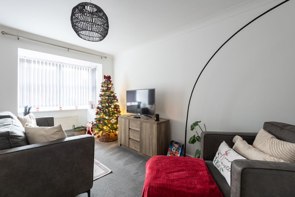 Property photo 3 of 23