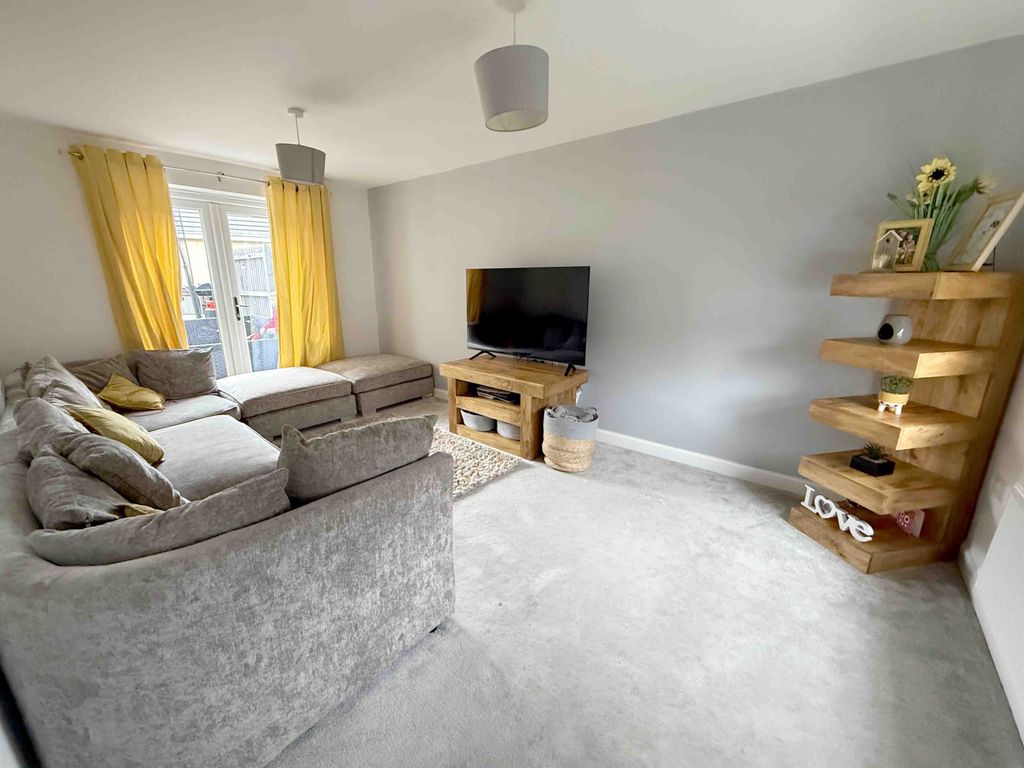 Property photo 2 of 18 Gallery