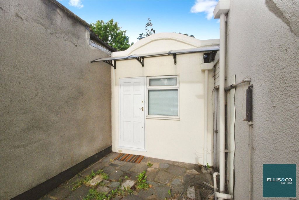 Property photo 3 of 7 Picture No. 19