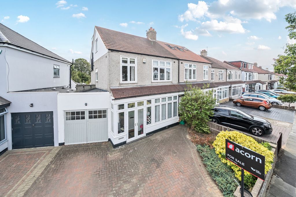 Property photo 1 of 35 1508704-1-6A832Ff...