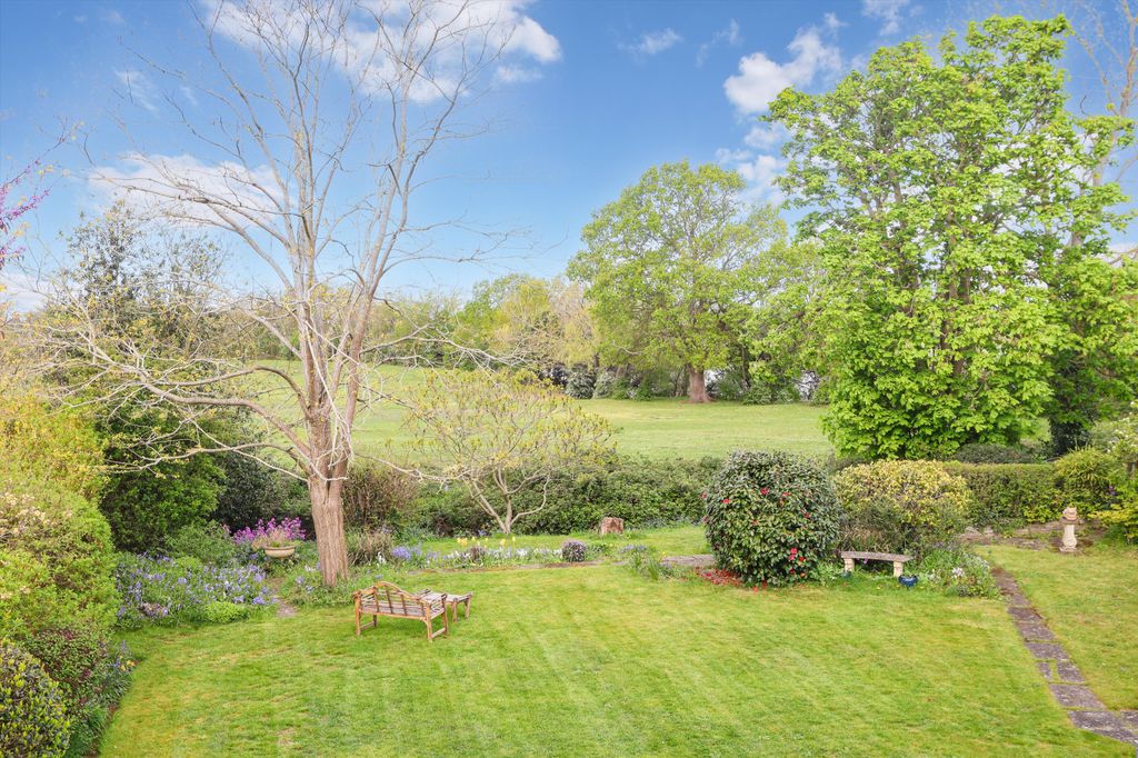 Property photo 2 of 19 Image