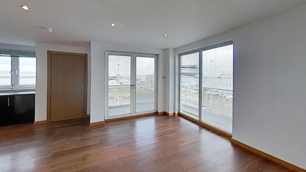 Property photo 2 of 9 Photo 2